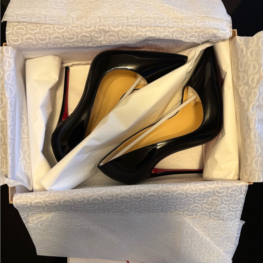 Christian Louboutin So KateBlack Patent Pointed Toe Pumps - Picture 5 of 9